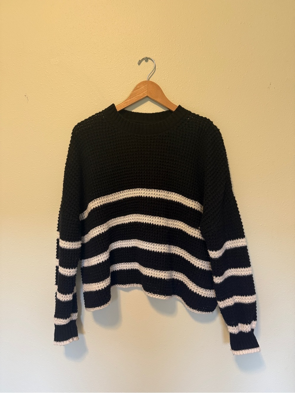 Rue21 Black & White Striped Crewneck Sweater